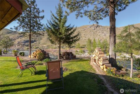 540 Highway 153 Pateros WA 98846