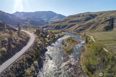 540 Highway 153 Pateros WA 98846