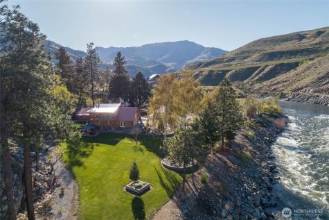 540 Highway 153 Pateros WA 98846