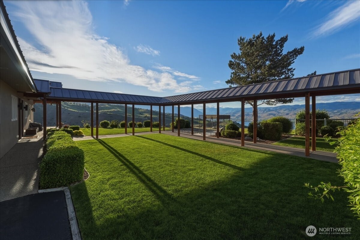 825 Hawks Meadow Road Chelan WA 98816