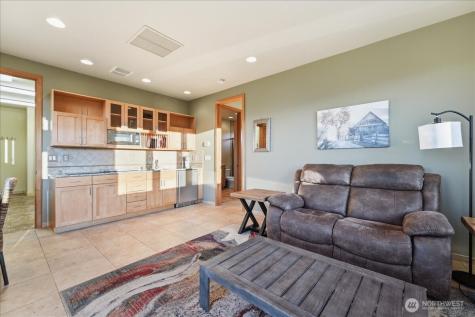 825 Hawks Meadow Road Chelan WA 98816
