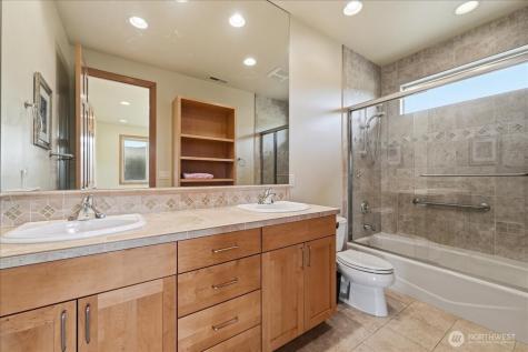 825 Hawks Meadow Road Chelan WA 98816