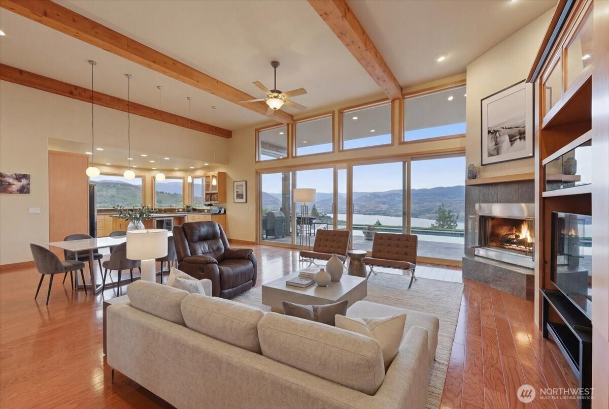 825 Hawks Meadow Road Chelan WA 98816