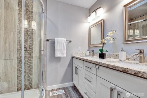 7843 NE 146th Street Kenmore WA 98028