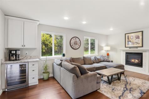 1521 Bertha Avenue NW Bremerton WA 98312