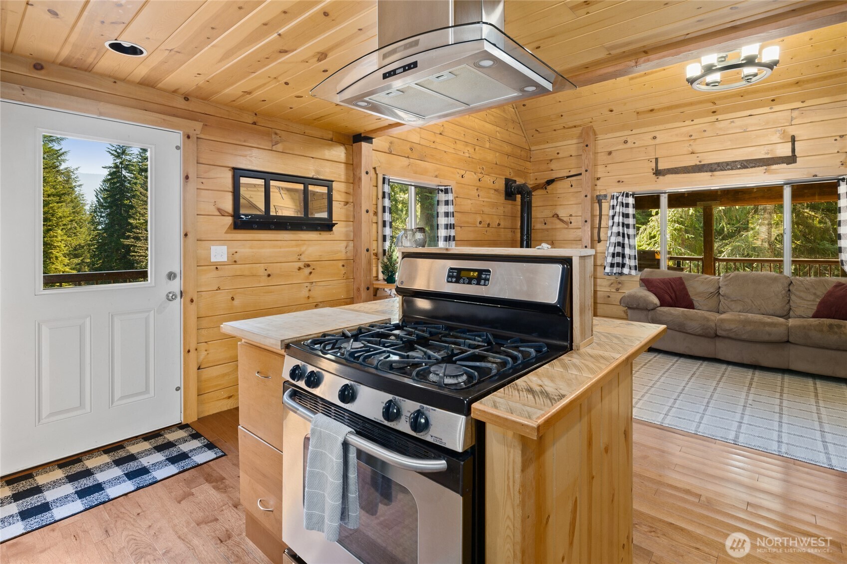 131 Rr Spurs Road Easton WA 98925