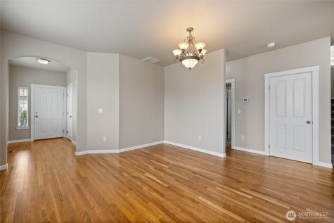 18623 111th Avenue E Puyallup WA 98374