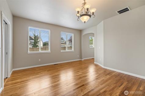 18623 111th Avenue E Puyallup WA 98374