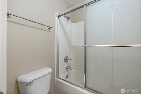 18623 111th Avenue E Puyallup WA 98374