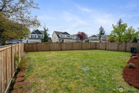 18623 111th Avenue E Puyallup WA 98374