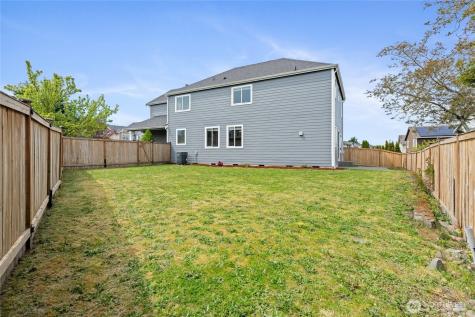 18623 111th Avenue E Puyallup WA 98374