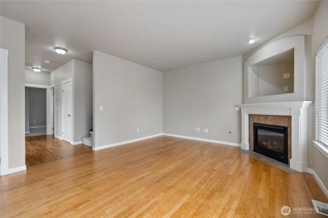 18623 111th Avenue E Puyallup WA 98374