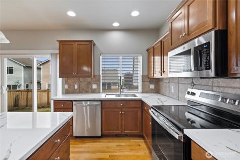 18623 111th Avenue E Puyallup WA 98374