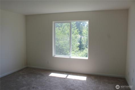 11948 64th Street E Puyallup WA 98372