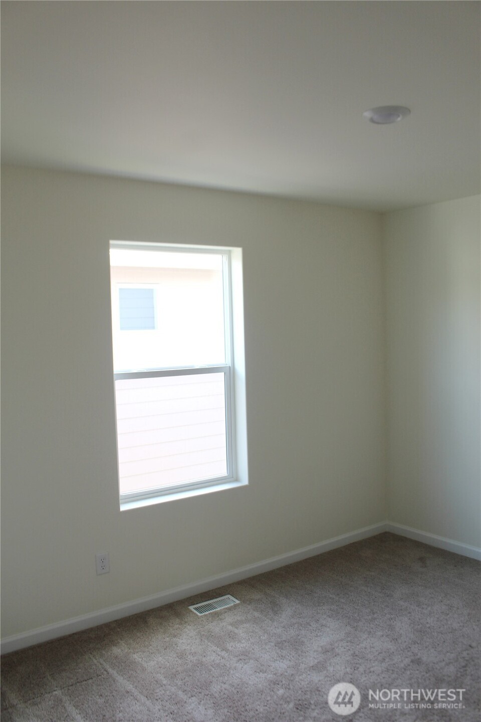 11948 64th Street E Puyallup WA 98372