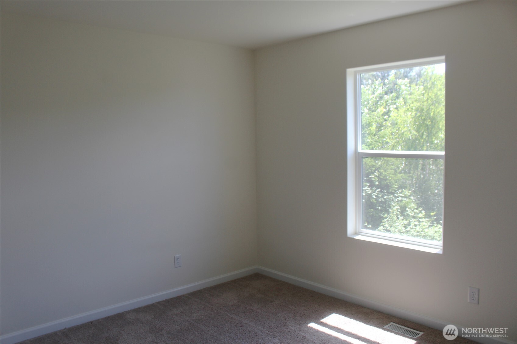 11948 64th Street E Puyallup WA 98372