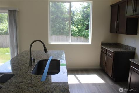 11948 64th Street E Puyallup WA 98372