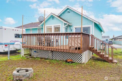 952 Wawona Avenue SE Ocean Shores WA 98569