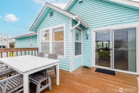 952 Wawona Avenue SE Ocean Shores WA 98569