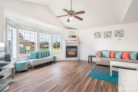 952 Wawona Avenue SE Ocean Shores WA 98569