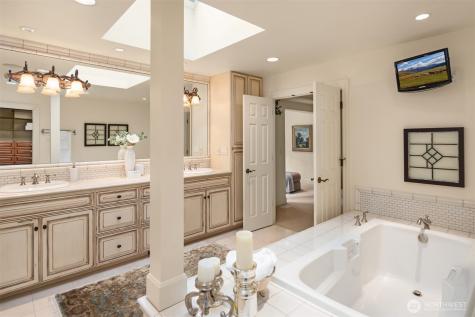 21712 NE 144th Place Woodinville WA 98077