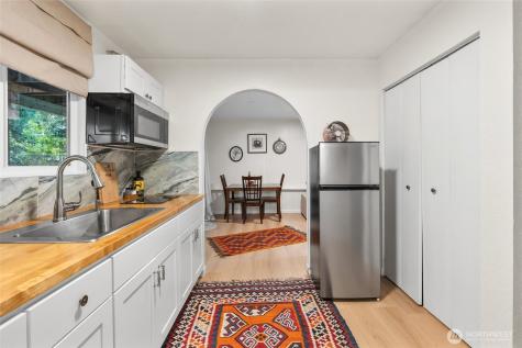 16704 188th Place NE Woodinville WA 98072