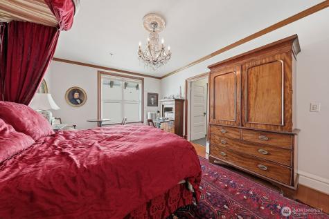 211 14th Avenue E Seattle WA 98112