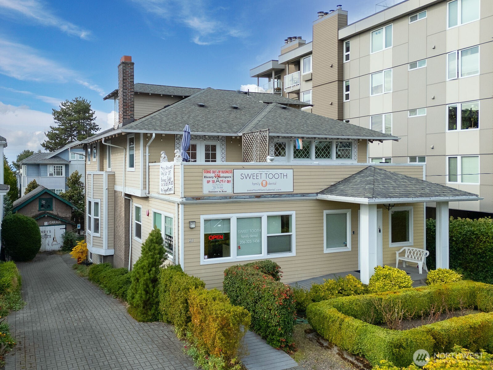 211 14th Avenue E Seattle WA 98112