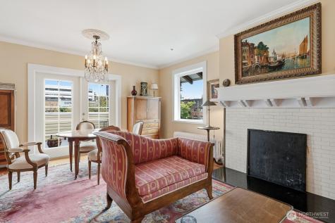 211 14th Avenue E Seattle WA 98112