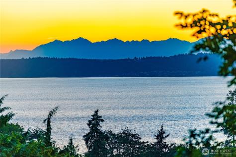 28601 13th Avenue S Federal Way WA 98003