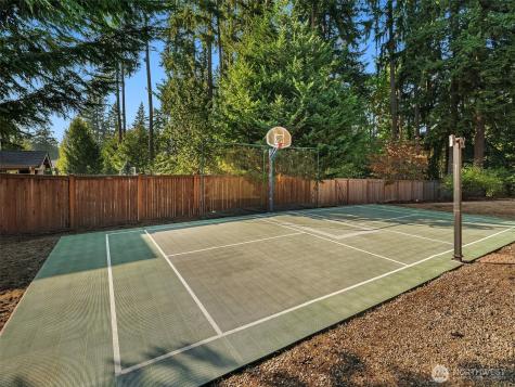 16707 NE 124th Street Redmond WA 98052