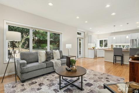 5720 59th Avenue NE Seattle WA 98105