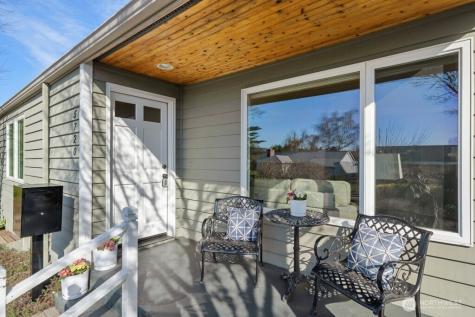 5720 59th Avenue NE Seattle WA 98105