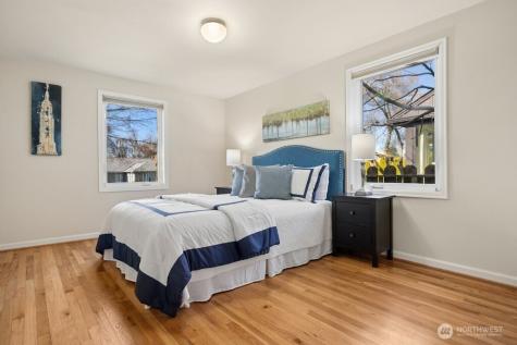5720 59th Avenue NE Seattle WA 98105