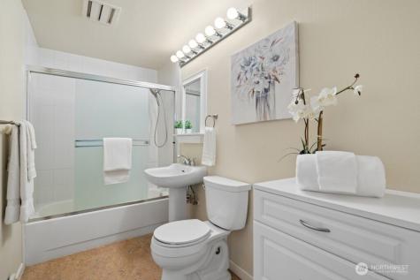 5720 59th Avenue NE Seattle WA 98105