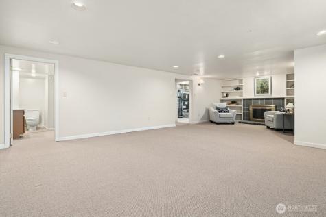 5720 59th Avenue NE Seattle WA 98105