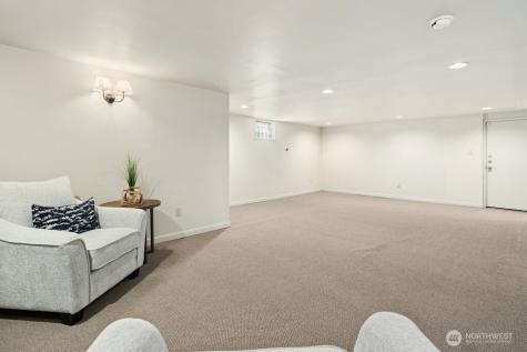 5720 59th Avenue NE Seattle WA 98105