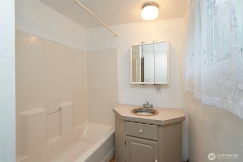 834 Little River Port Angeles WA 98363