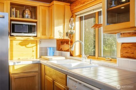154 Rockaway Beach Lane Camano Island WA 98282