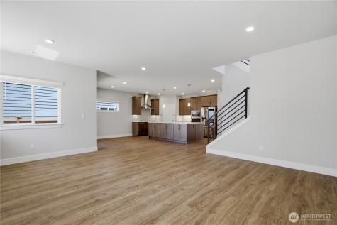 6302 SW 206th Place Lynnwood WA 98036