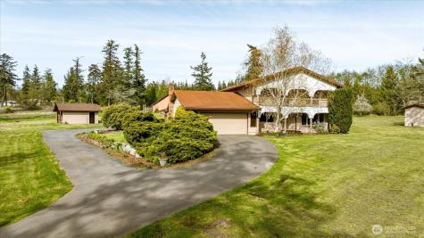987 E Crescent Harbor Road Oak Harbor WA 98277