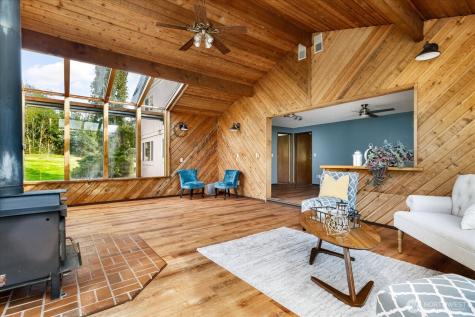 987 E Crescent Harbor Road Oak Harbor WA 98277