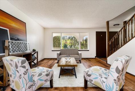 987 E Crescent Harbor Road Oak Harbor WA 98277