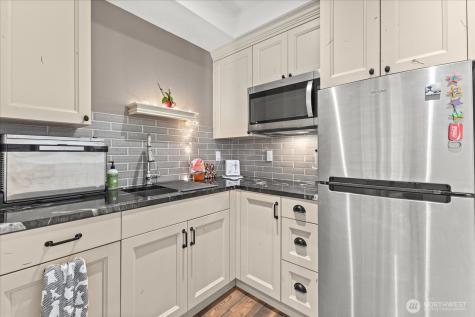 1723 N 128th Street Seattle WA 98133