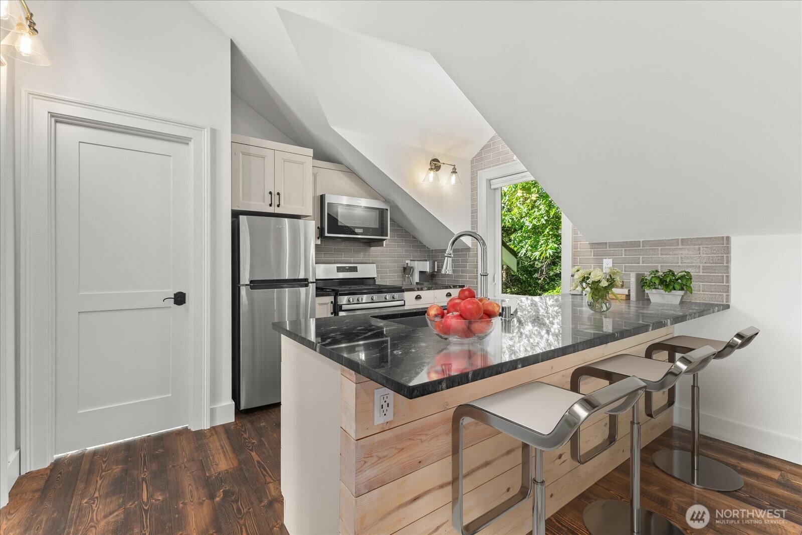 1723 N 128th Street Seattle WA 98133