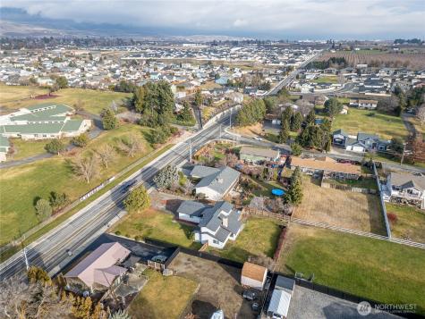 1856 4th Street SE East Wenatchee WA 98802