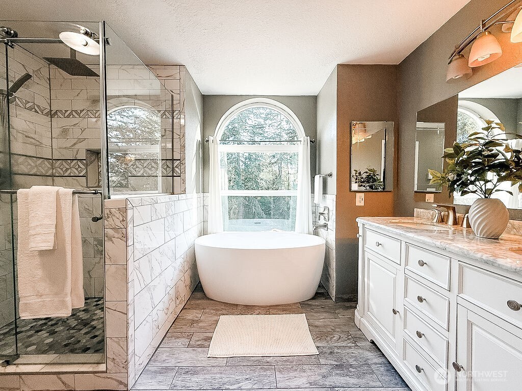 8610 Long Lake Road SE Port Orchard WA 98367