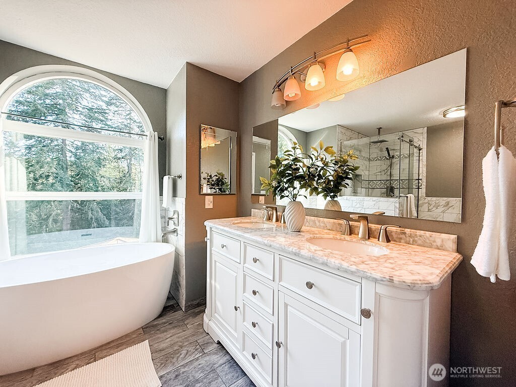 8610 Long Lake Road SE Port Orchard WA 98367