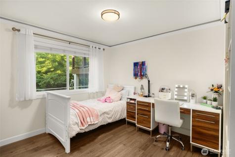 14102 SE 42nd Street Bellevue WA 98006