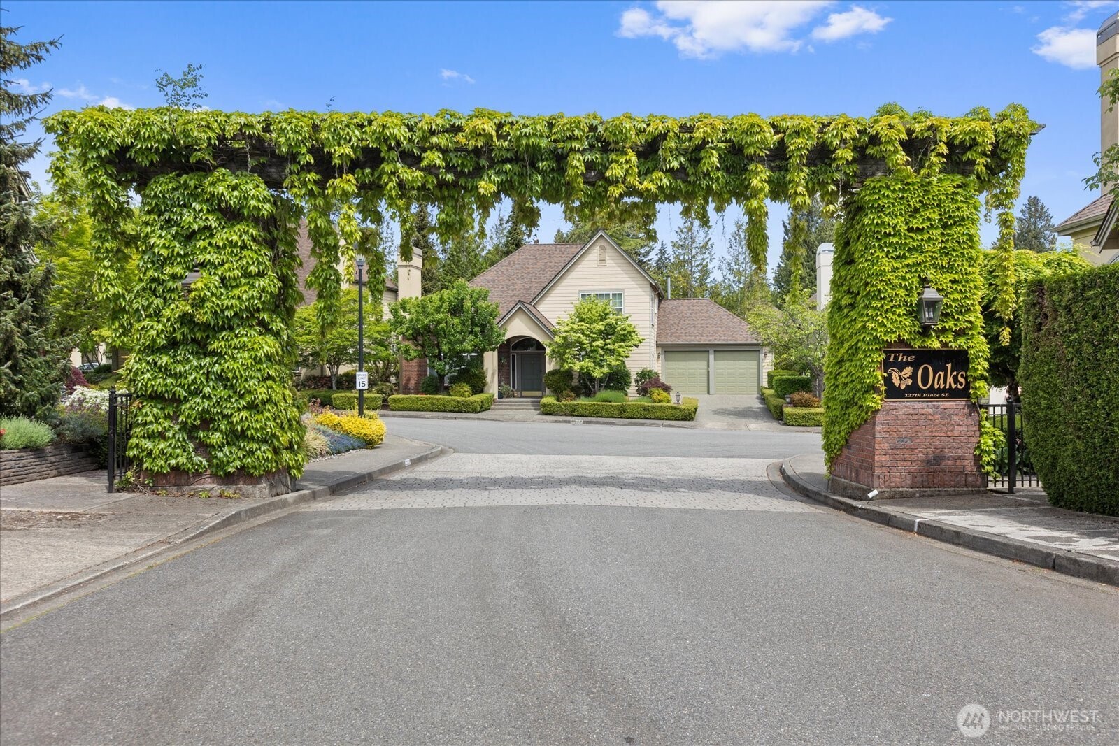 6592 127th Place SE Bellevue WA 98006
